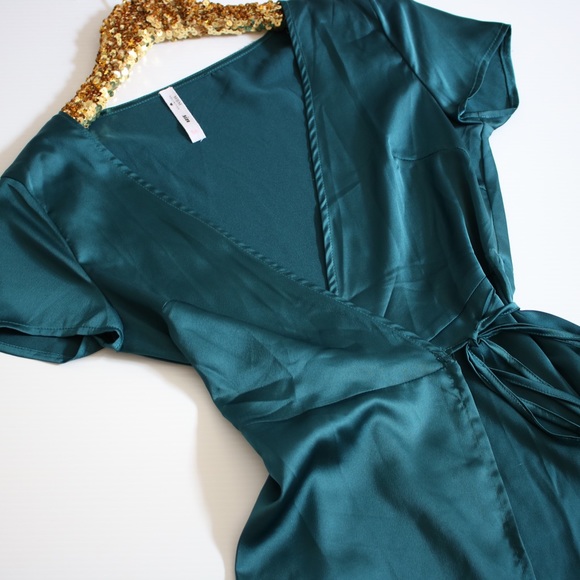 LAST ONE! Green Surplice Wrap Satin Dress - Picture 7 of 8